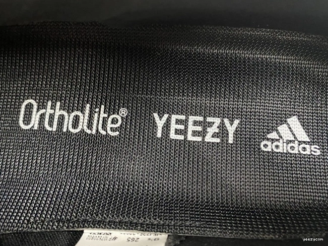 400 YEEZY ADIDAS H68031 0819